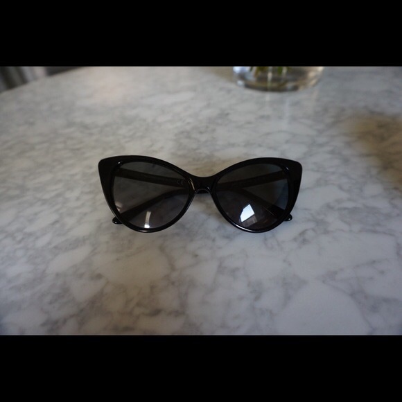 SOLD - Tom Ford Nikita Sunglasses - Picture 4 of 6